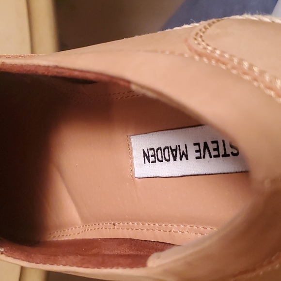 Steve Madden Slip-ons main image 6